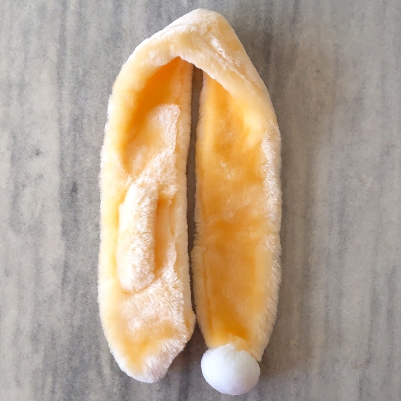 NWOT. Kids Fluffy scarf with embroidery and stuffed rabbit. - Picture 4 of 4